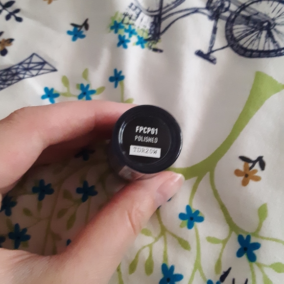 Nyx foil play fine loose glitter - Picture 3 of 3